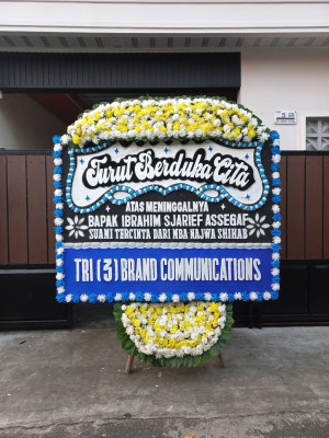 Papan Bunga Duka di Pare Pare